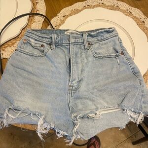 Abercrombie curve love shorts